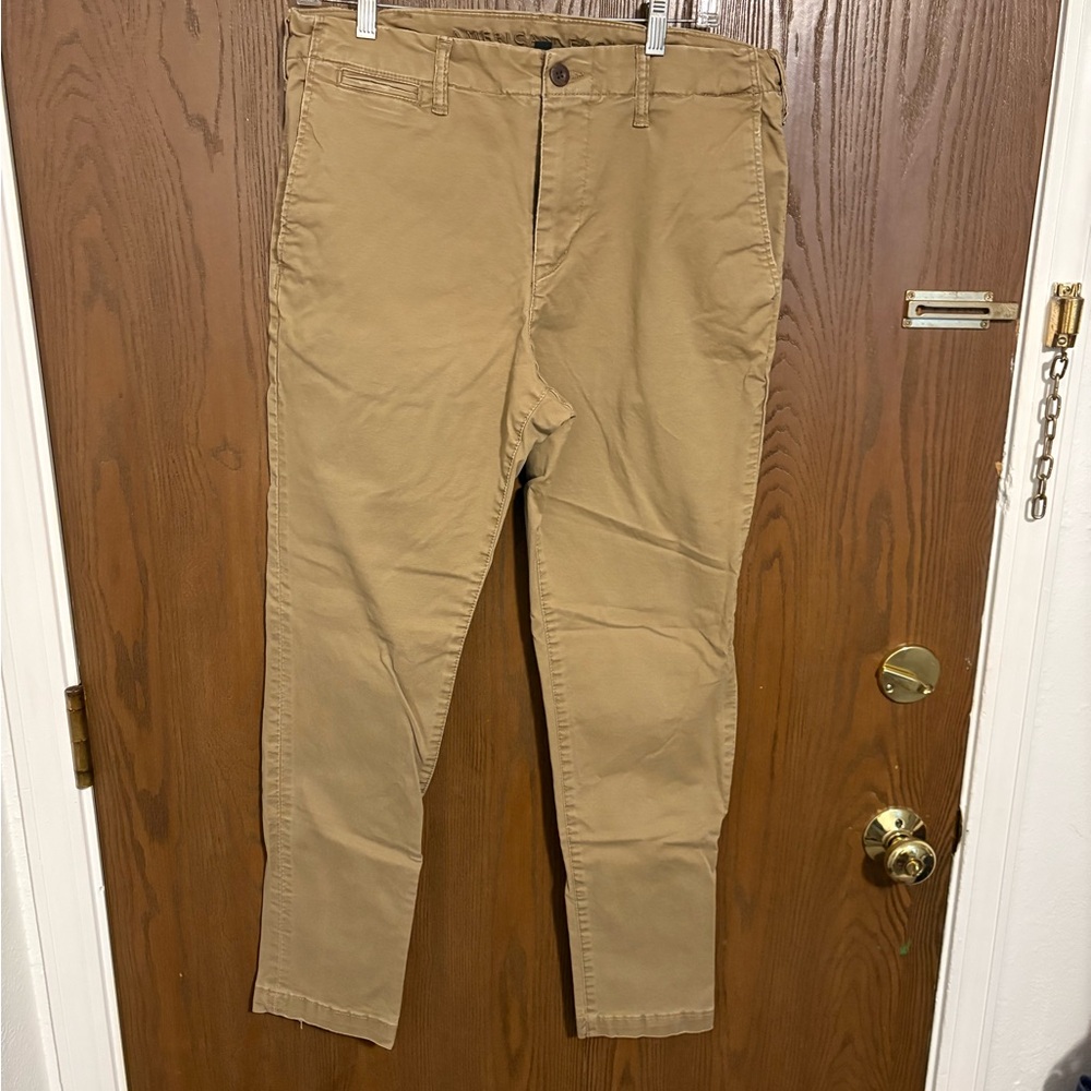 American Eagle Outfitters Men's Khaki Chinos